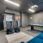 Lovely Rooftop-Game Room-Sleep 8, Near The Opry