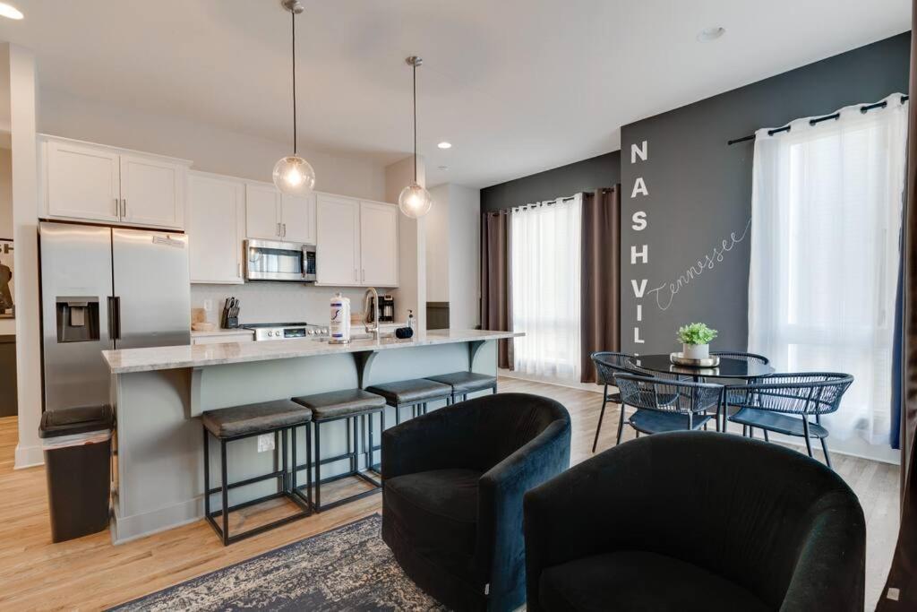 Lovely Rooftop-game Room-sleep 8, Near The Opry